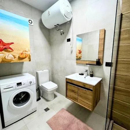Διαμέρισμα Eta Modern And Cozy - Near Delijorgji Τίρανα